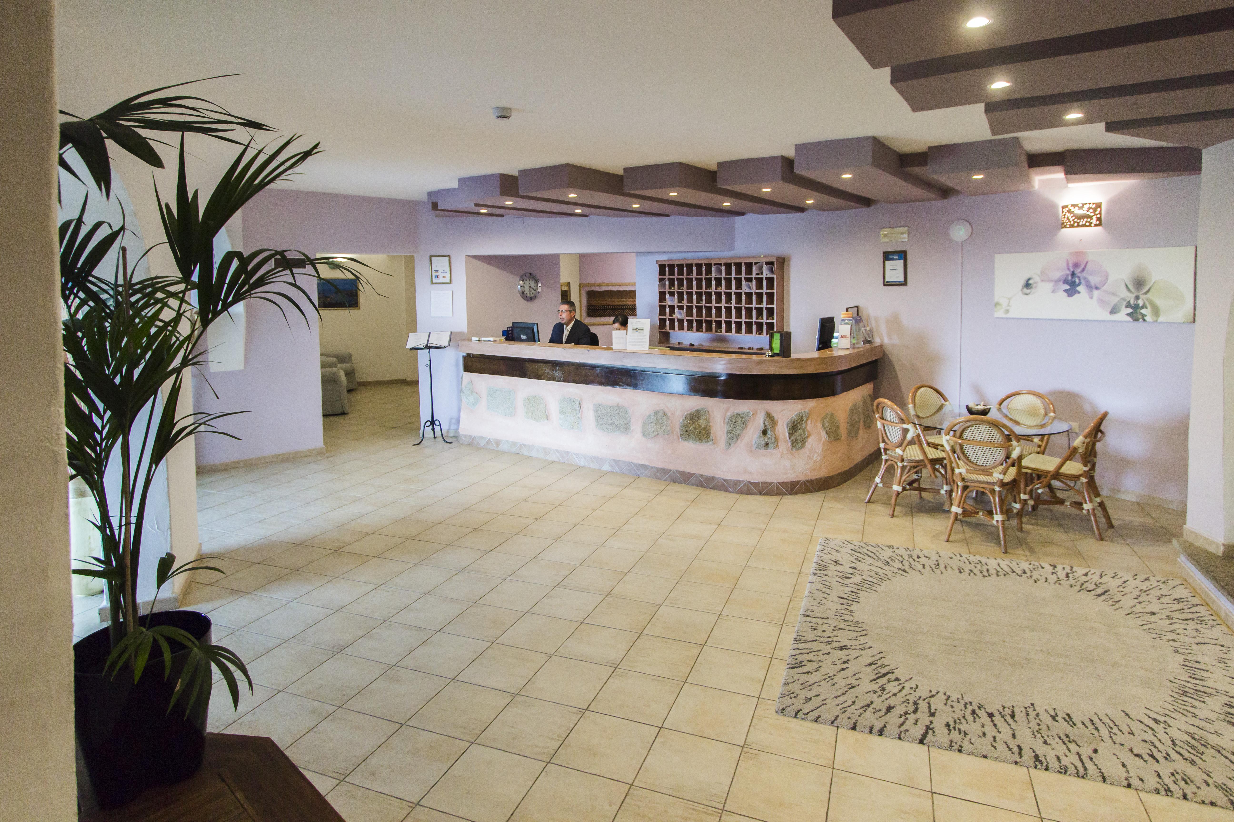 Hotel Li Graniti 바야사드리니아 외부 사진