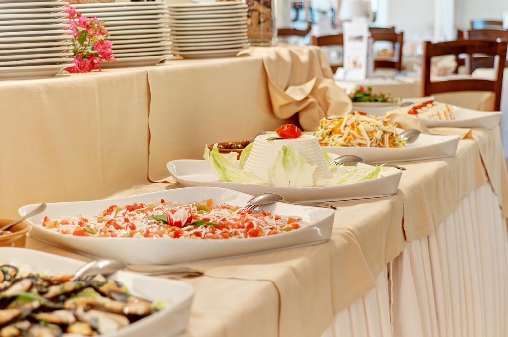 Hotel Li Graniti 바야사드리니아 외부 사진